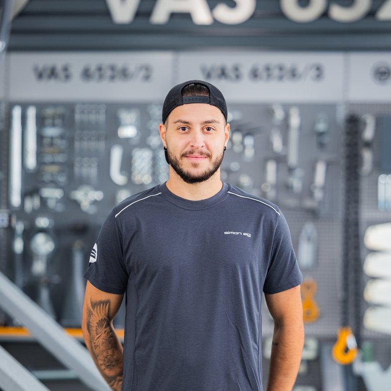 Emre Akbas
